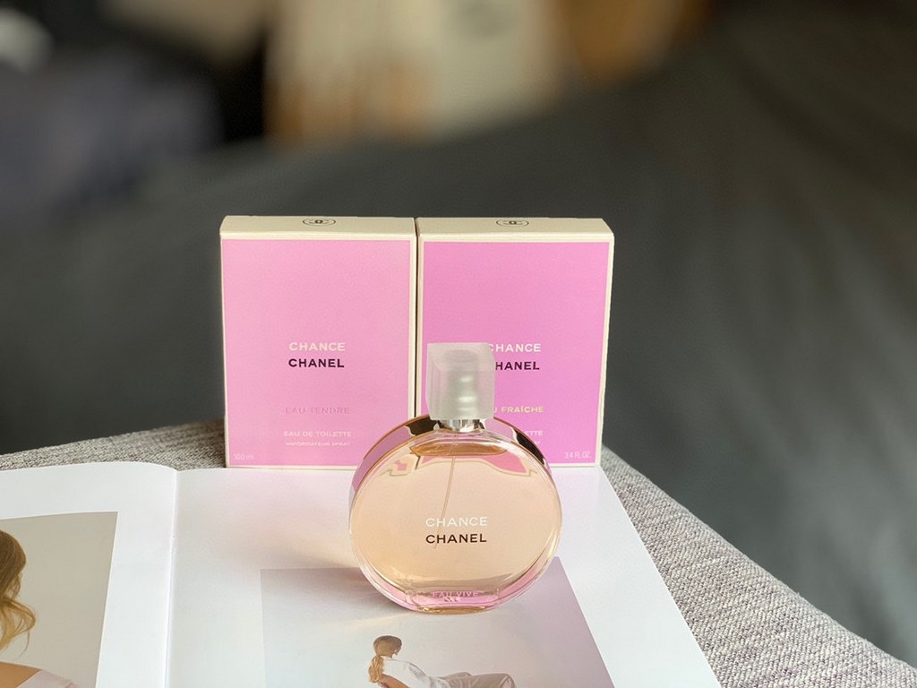 Original quality1 Orange Encounter 100mlEnergized with the small bitter fruity notes of blood orange and the sweetness of jasmine, CHANEL's new generation of perfumers presents a vibrant, long-lasting and robust woody-fl