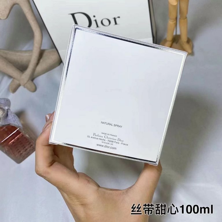 Original qualityNew Dior Dior MissDior Dior high-fashion dress ribbon Miss Sweetheart Ms. perfume 100mlTop note Italian citrus essenceMiddle note double jasmine pure fragranceBase Note Patchouli