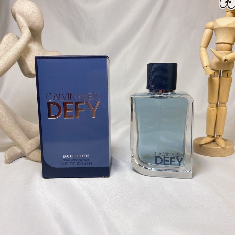 Original qualityCK DEFY Calvin Klein Unbridled Men's Fragrance 100mlFresh Woody TonesTop Note Bergamot LavenderMiddle Note VetiverAmber