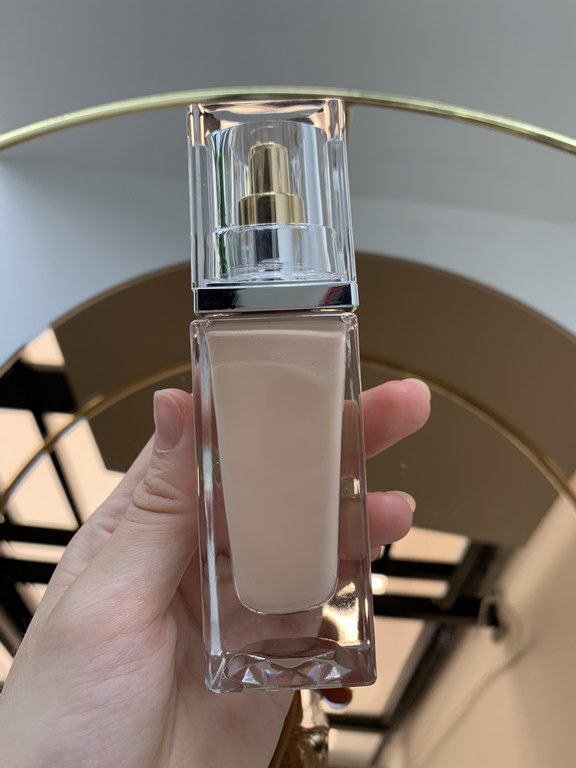 Mingtong versionExclusive private model, non-circulating general merchandise, alcohol flavor, 3pcs 1 plastic seal, opposite bottle bottom label, logo not flower, Mingtong market approved version   Estee Lauder Platinum F