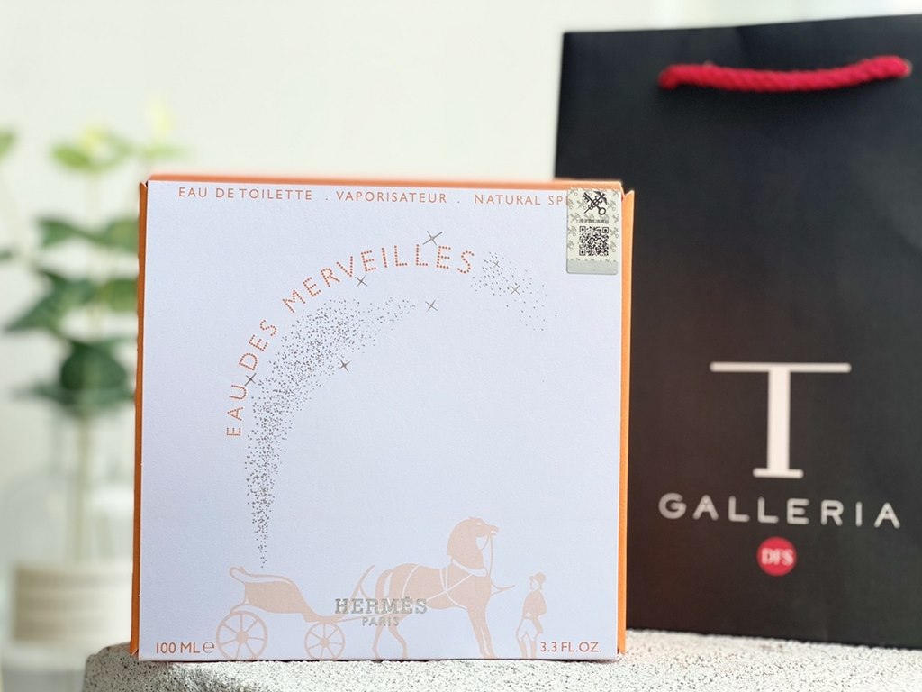 Original qualityHermes perfume in addition to the popular garden series, orange color starlight series is also popular. Hermes launched in 2004 eau des merveilles orange pick starlight (orange color starlight) has a seri