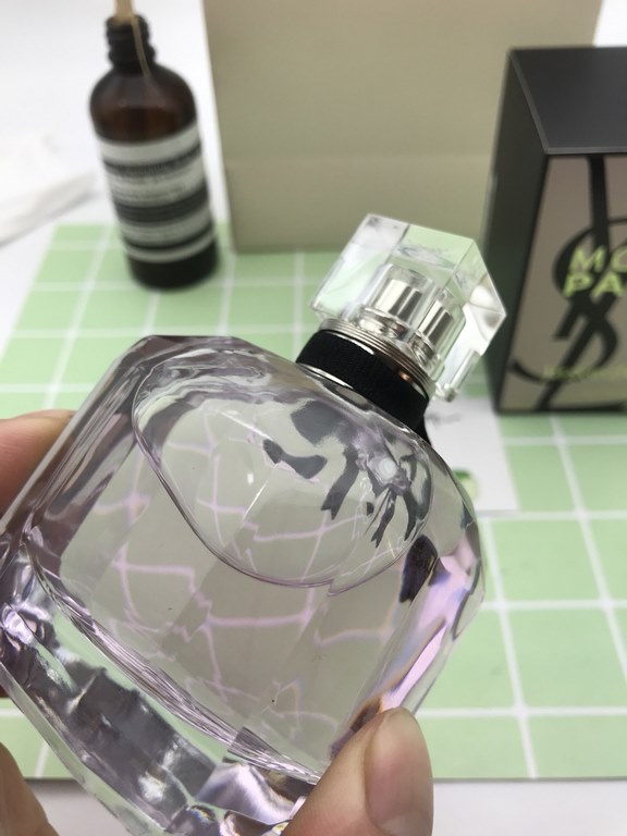 Name; YSL Reverse Paris (Walking Aphrodisiac)Inspired by Paris, the capital of romance, originated from Paris, the capital of romance in love. Let you feel the most crazy, hot love. Bold use of mysterious bright mandarin