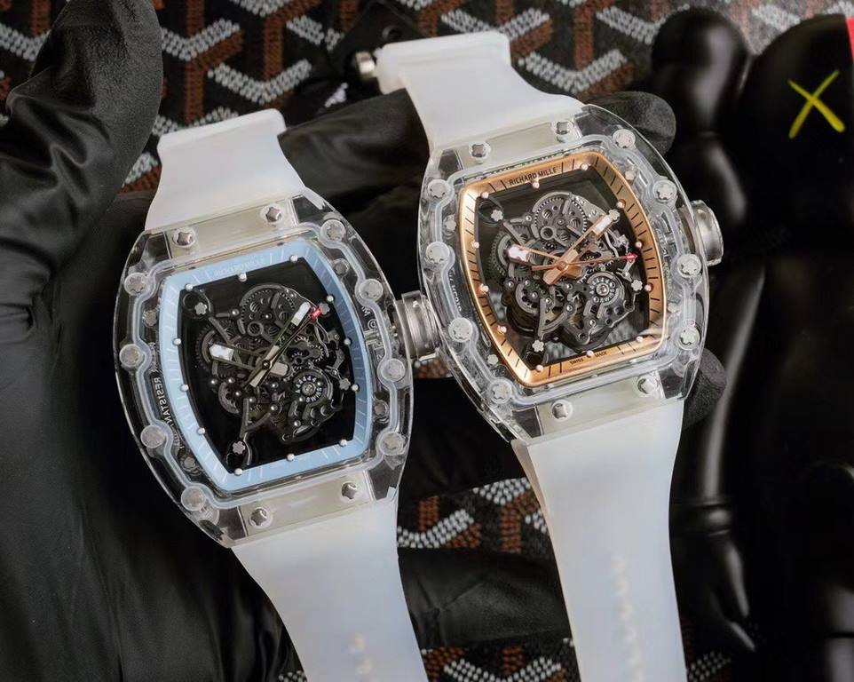 Richard Mille RM35-02, Glass Transparent Series! A work of innovation! All-glass case with the hottest skeletonized design! Japanese automatic Seiko movement, the most accurate movement, with a comfortable and soft rubbe