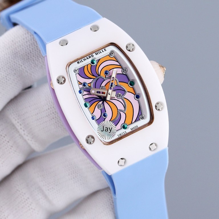 RichardMille RichardMille enameled marshmallows The latest explosion of the bon bon collection's rarest pieces! Overcoming traditional craftsmanship breaks the mold! One of the most respected techniques in watchmaking. N