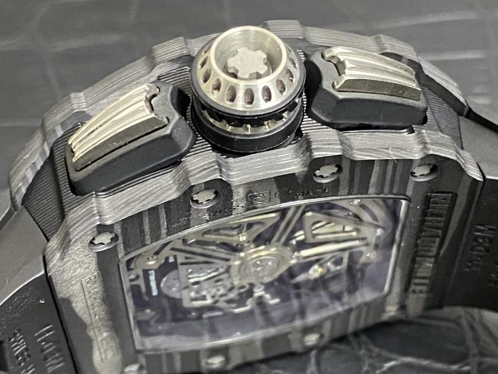 KV Richard Mille RM11-03RG Collection The perfect ergonomic design matches the pursuit of perfection of the brand's iconic architecture. every component of the RM 011 is an aesthetic expression of its functionality. the 