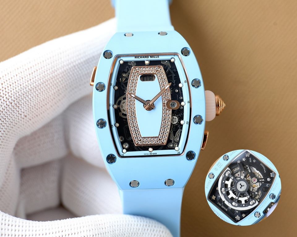 . Richard Mille (RM037) women's carbon fiber ceramic watch series This watch is from the Australian actress Margot Robbie endorsement of new products. This watch is made of stainless steel case overlay, the case is made 