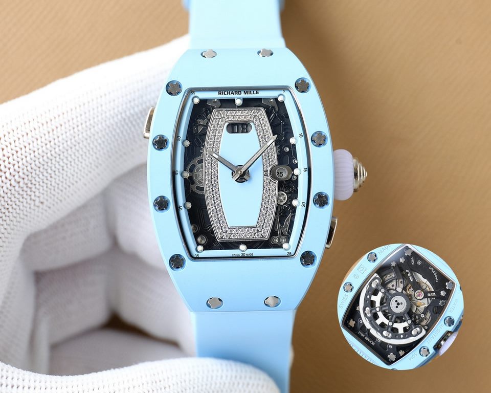 . Richard Mille (RM037) women's carbon fiber ceramic watch series This watch is from the Australian actress Margot Robbie endorsement of new products. This watch is made of stainless steel case overlay, the case is made 