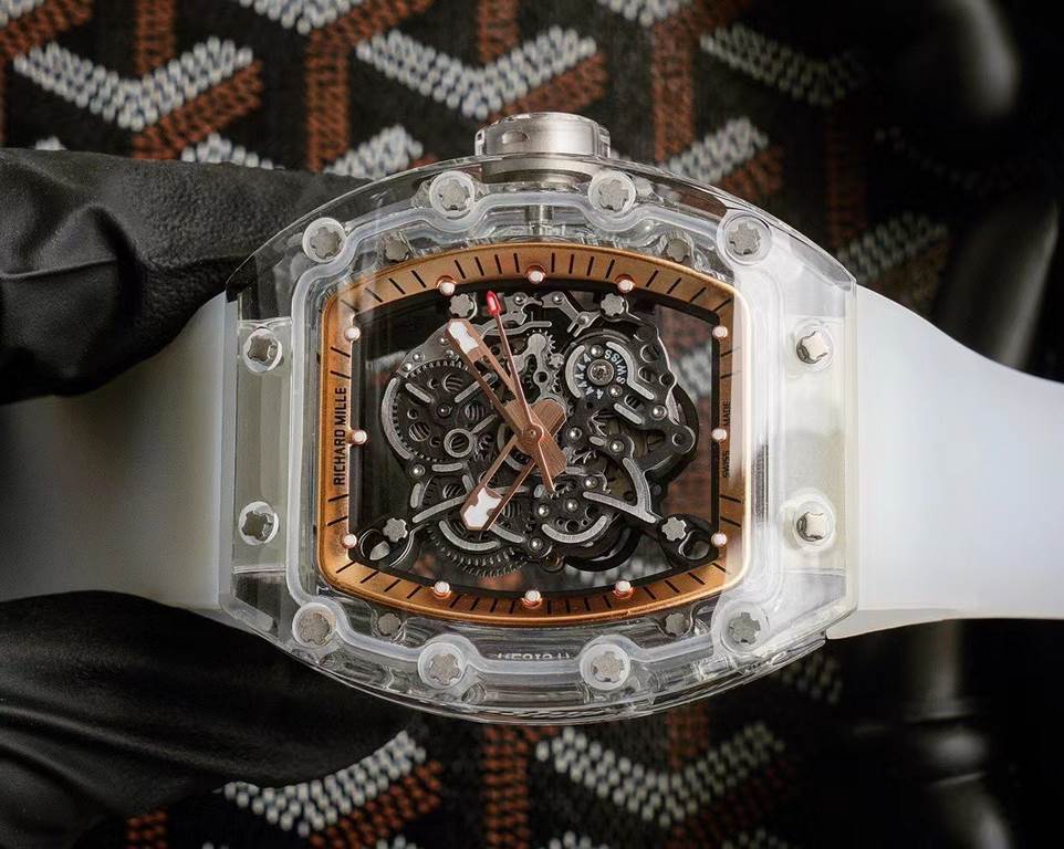 Richard Mille RM35-02, Glass Transparent Series! A work of innovation! All-glass case with the hottest skeletonized design! Japanese automatic Seiko movement, the most accurate movement, with a comfortable and soft rubbe