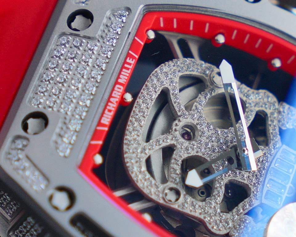 Richard Mille [RICHARD MILLE] latest upgrade special edition RM052 ghost head classic legend never backward skeleton skull watch． The skeleton has a prominent silhouette, a domineering and uninhibited shape, and a shocki