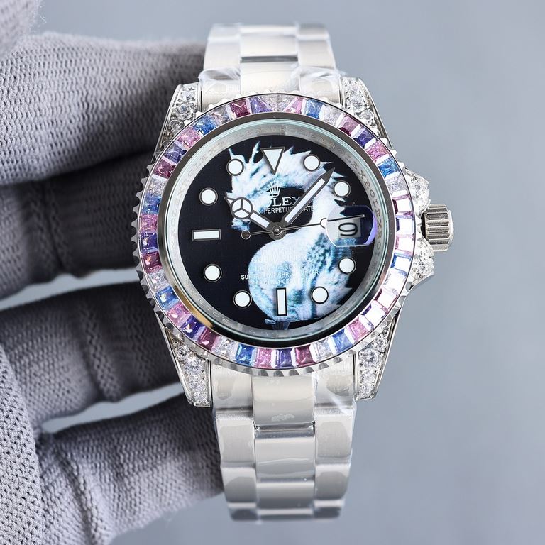 The sameRolex He is definitely your soulmate. With Rolex's most classic submarine series water ghost as a prototype, after the ring mouth of the second modification, and then inlaid with top natural white stone, big shin