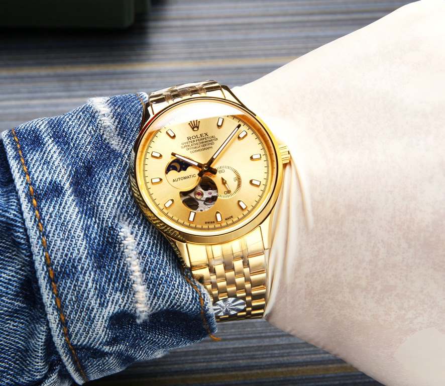 . (This product have been strictly waterproof pressure test, waterproof up to 120 meters  )Rolex, Sun, Moon and Stars series, equipped with the original imported 82S7 movement (0 return 0 after-sales), using super A stee