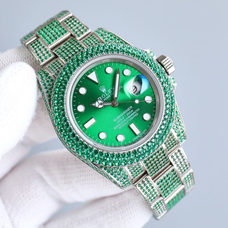 First time arrival, player poison, perfect restoration of the most expensive Rolex Full Sky watch ever made, the Submariner Pavé Diamond Special! The bezel, case, bracelet, and clasp are all densely set with the finest S