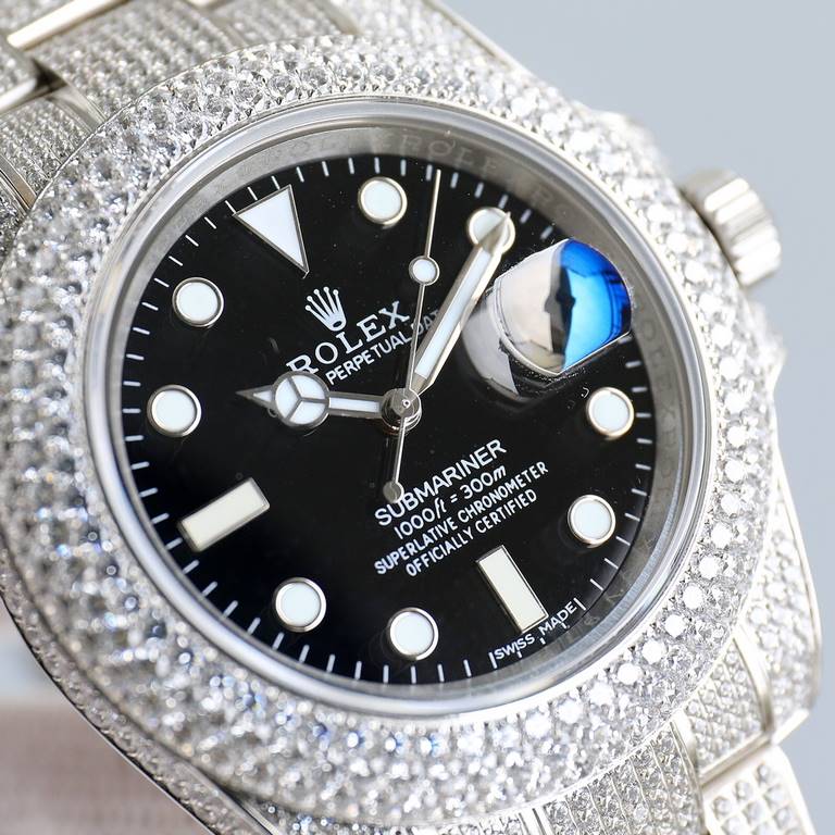 First time arrival, player poison, perfect restoration of the most expensive Rolex Full Sky watch ever made, the Submariner Pavé Diamond Special! The bezel, case, bracelet, and clasp are all densely set with the finest S