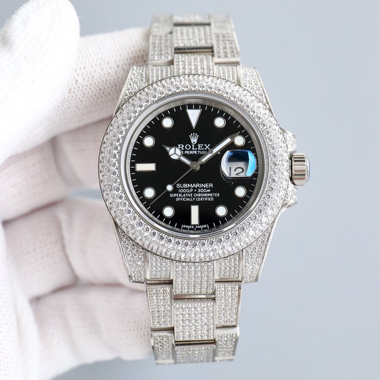 First time arrival, player poison, perfect restoration of the most expensive Rolex Full Sky watch ever made, the Submariner Pavé Diamond Special! The bezel, case, bracelet, and clasp are all densely set with the finest S