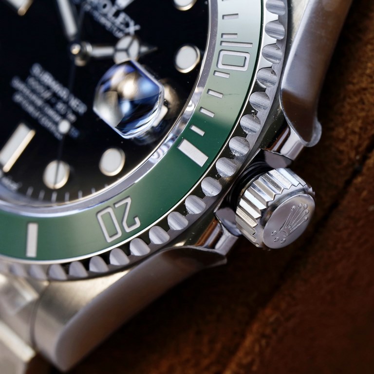 NF factory to strong production   Rolex new 41mm version of the water ghost! The top version is equipped with NFC sensor anti-counterfeiting function, which can be read by cell phone, and the card, official website and t