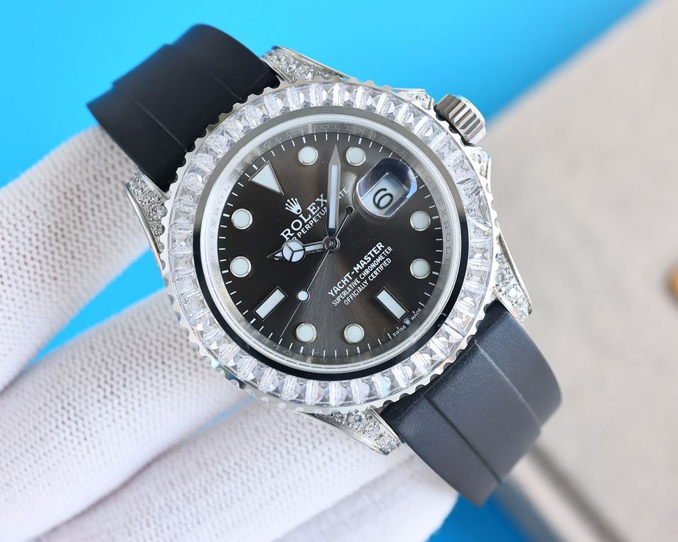 The Rolex Rolex Global Limited Edition Jeweled Yacht Masterpiece pushes the boundaries aesthetically, and you can combine your love of jewelry and Swiss watches in this watch. The bezel, case and buckle are set with Swar