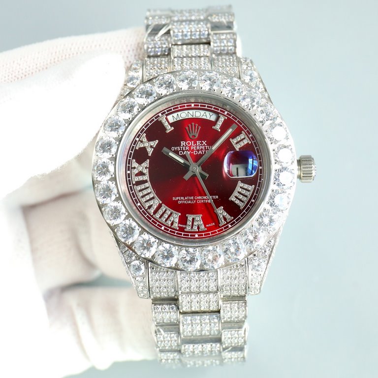 UnityRolex ROLEX Luxury Extreme Full Star Edition Watch 904 steel to create, pave the top Swarovski diamonds, the interpretation of luxury quality, dazzling, glamorous bloom. The case and bracelet are entirely set with d