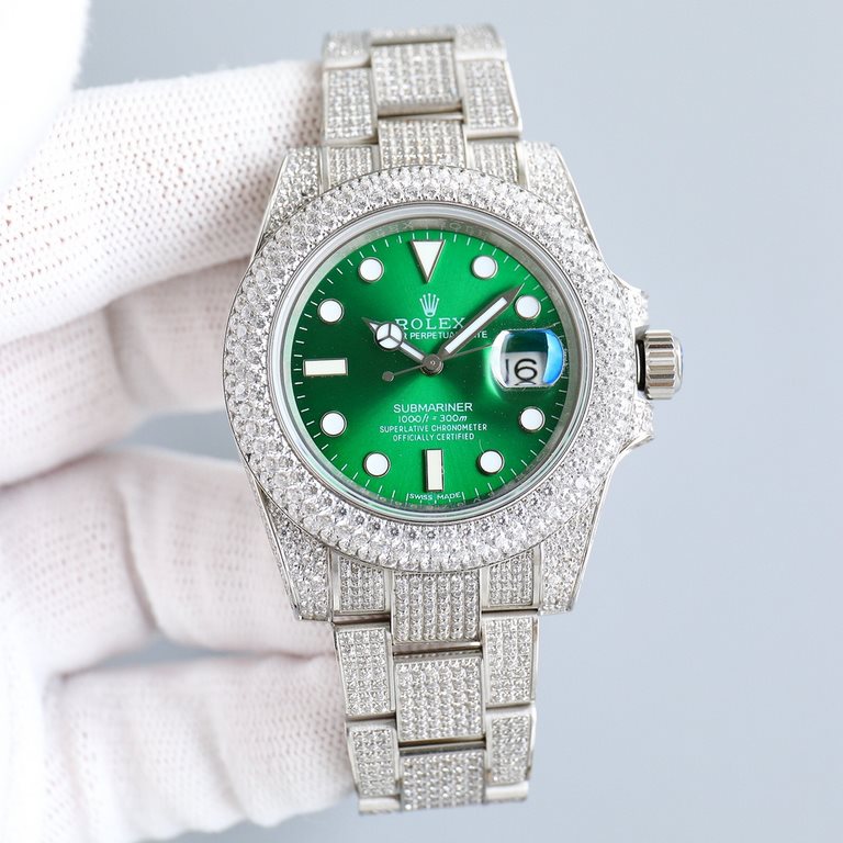 First time arrival, player poison, perfect restoration of the most expensive Rolex Full Sky watch ever made, the Submariner Pavé Diamond Special! The bezel, case, bracelet, and clasp are all densely set with the finest S