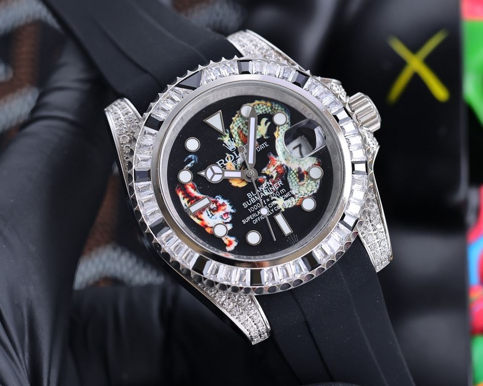 Rolex top plaything poisonous goods, do not like to hit the street watch water ghost you, he is definitely your soulmate. With Rolex's most classic submarine series water ghost as a prototype, after the ring mouth of the