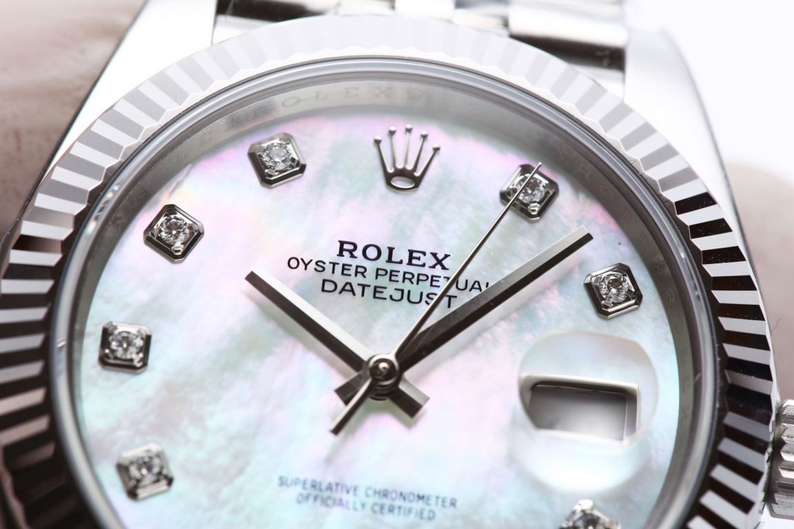 Clean Factory C Rolex Day-Date 41mm 126334 diamond studsstandard moissanite Reject   low end zirconia. With 35 bead bracelet 3235 movementSunburst radial dialnatural mother-of-pearl dial, color craftsmanship to plate, de