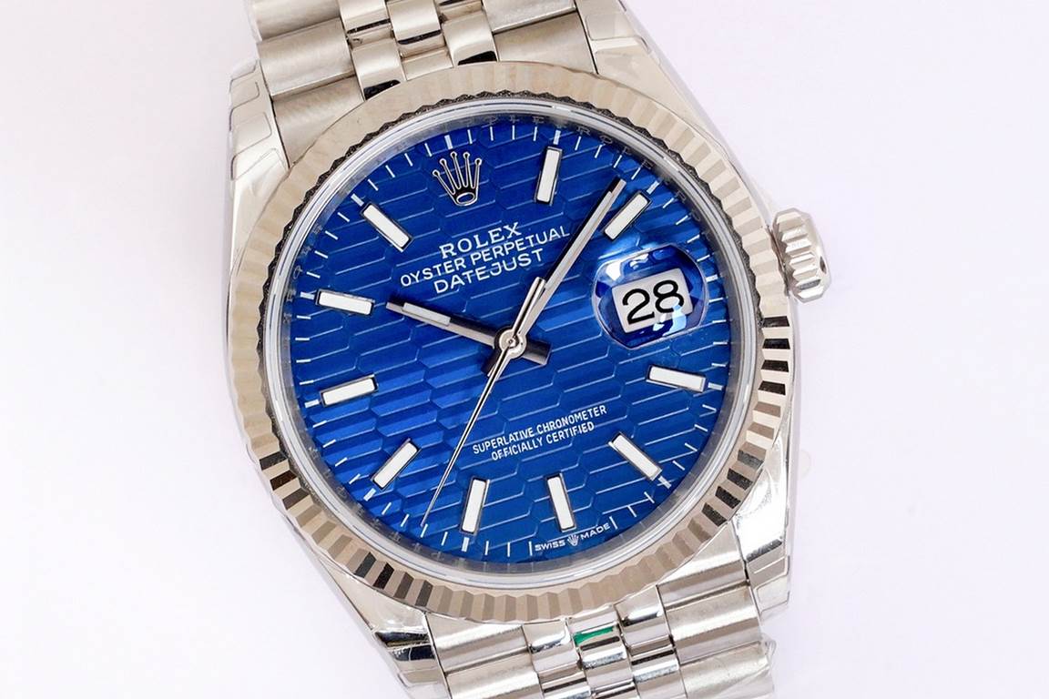 EW2021 New Rolex Oyster Log 36 Series1 with the new Rolex caliber 3235;2 Almost the same thickness as the original 11.7mm 36mm diameter;3 Polished word studs; top Swiss ice blue luminescence, consistent with the original