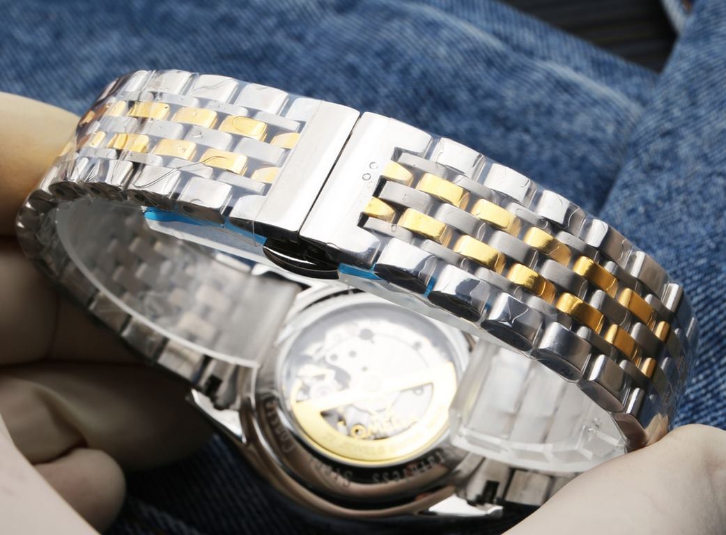 . (This product have been strictly waterproof pressure test, waterproof up to 120 meters  )Rolex, Sun, Moon and Stars series, equipped with the original imported 82S7 movement (0 return 0 after-sales), using super A stee