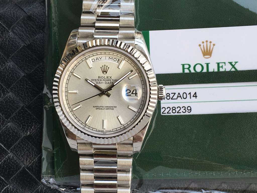 Upgrade V2 version EW Chengpin spent 8 months on the market Rolex The highest version on the market    weekly log type 3255 machine Original 1 to 1 open mold Professional size 40 mm a card one Authentic Warranty Card Ins