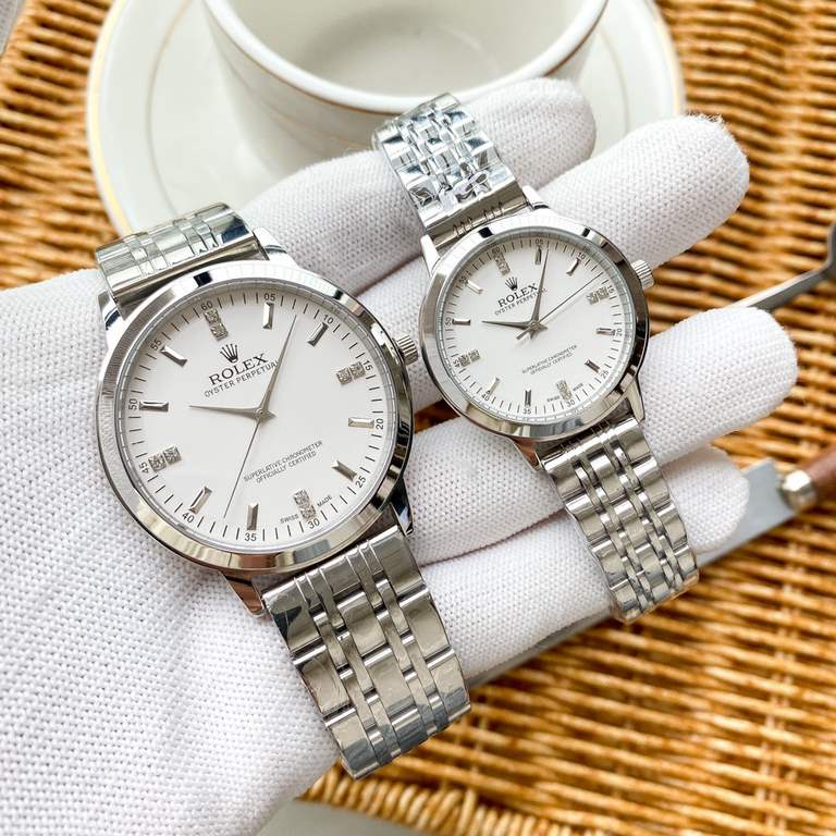 . Rolex   boutique couple's watch       Hand in hand, simple and exquisite, exquisite quality, hot sale all over the city. Using imported quartz movement, top 316 stainless steel case, imported calfskin strap, mineral su