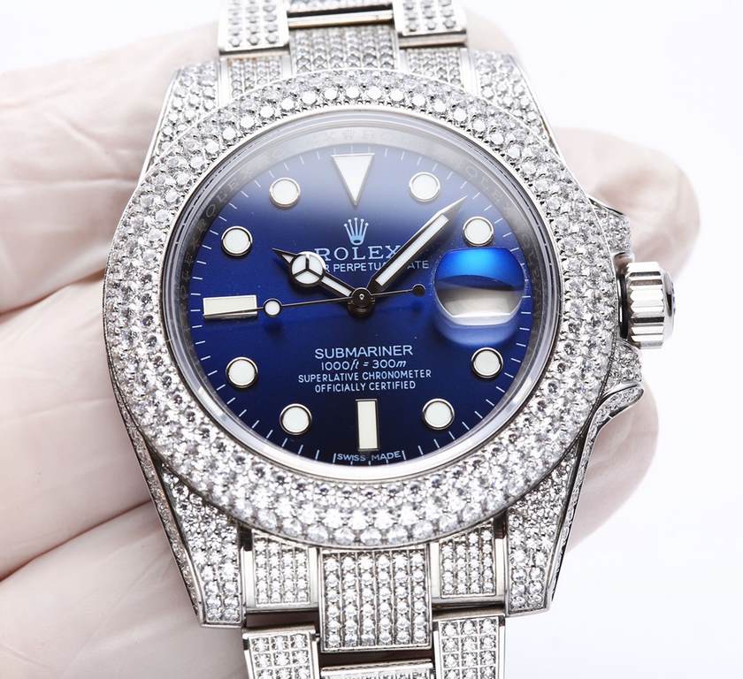 First time arrival, player poison, perfect restoration of the most expensive Rolex Full Sky watch ever made, the Submariner Pavé Diamond Special! The bezel, case, bracelet, and clasp are all densely set with the finest S