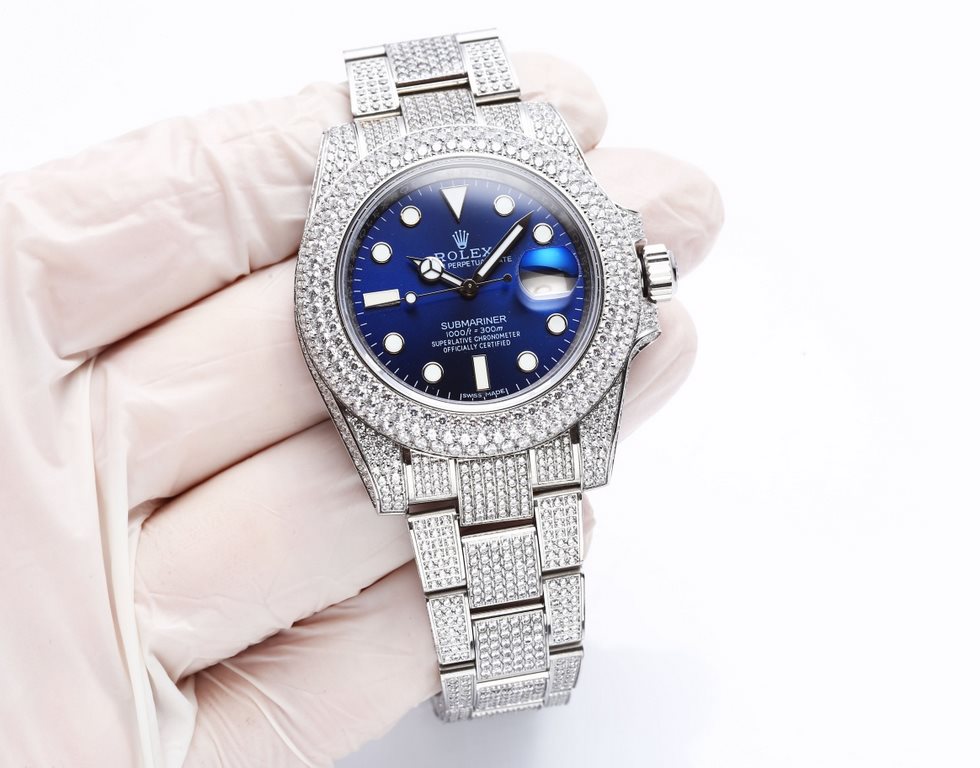 First time arrival, player poison, perfect restoration of the most expensive Rolex Full Sky watch ever made, the Submariner Pavé Diamond Special! The bezel, case, bracelet, and clasp are all densely set with the finest S