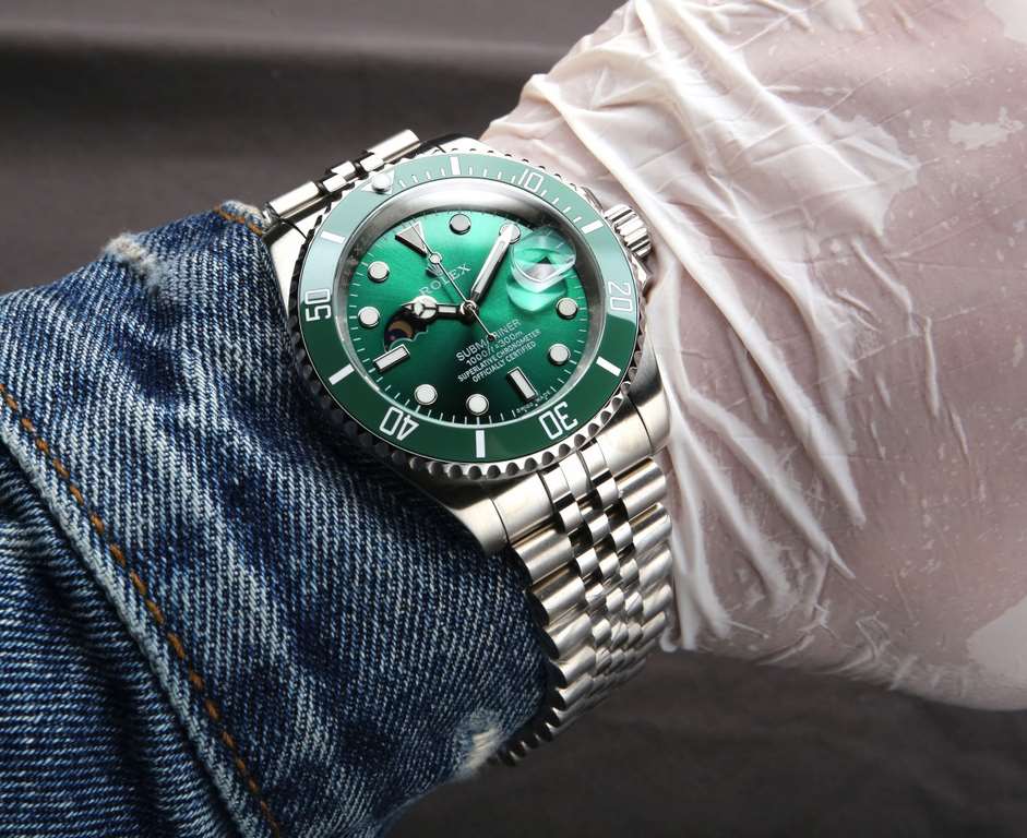 (Water resistant to 5 degrees, swimmable  !)The latest Rolex Submariner series upgraded version of the watch, the Sun, Moon and Stars series, equipped with the original imported 8217 movement (0 return 0 after-sales), 9 