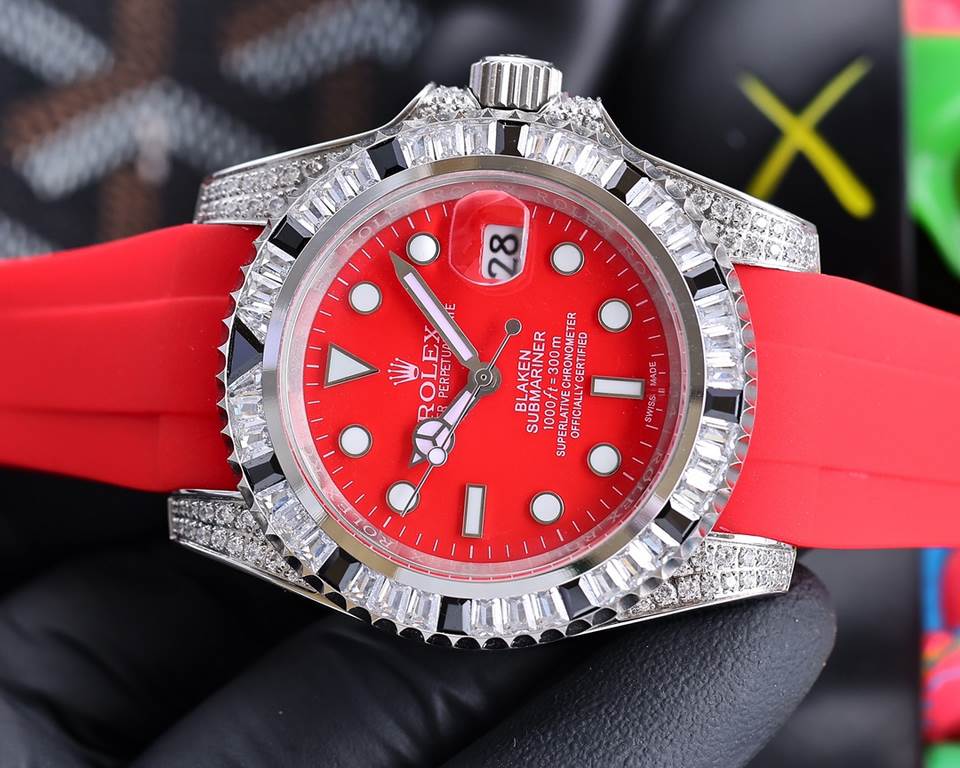 Rolex top plaything poisonous goods, do not like to hit the street watch water ghost you, he is definitely your soulmate. With Rolex's most classic submarine series water ghost as a prototype, after the ring mouth of the