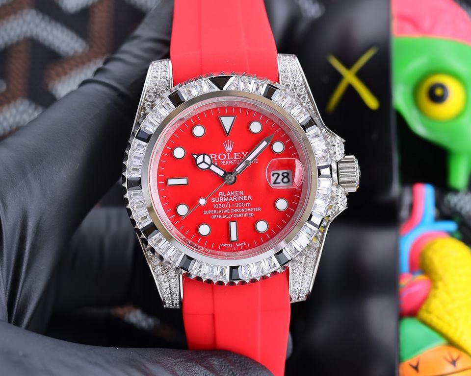 Rolex top plaything poisonous goods, do not like to hit the street watch water ghost you, he is definitely your soulmate. With Rolex's most classic submarine series water ghost as a prototype, after the ring mouth of the