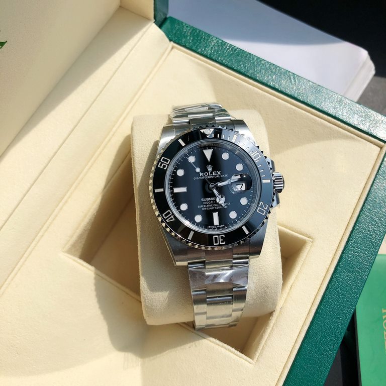 Wholesale box Support Hong Kong, U.S. direct mailRolex aqua ghost series, the top version!As the most sought-after classic works of the watch circle. How many men's Rolex dream, to know the counter are a table hard to fi