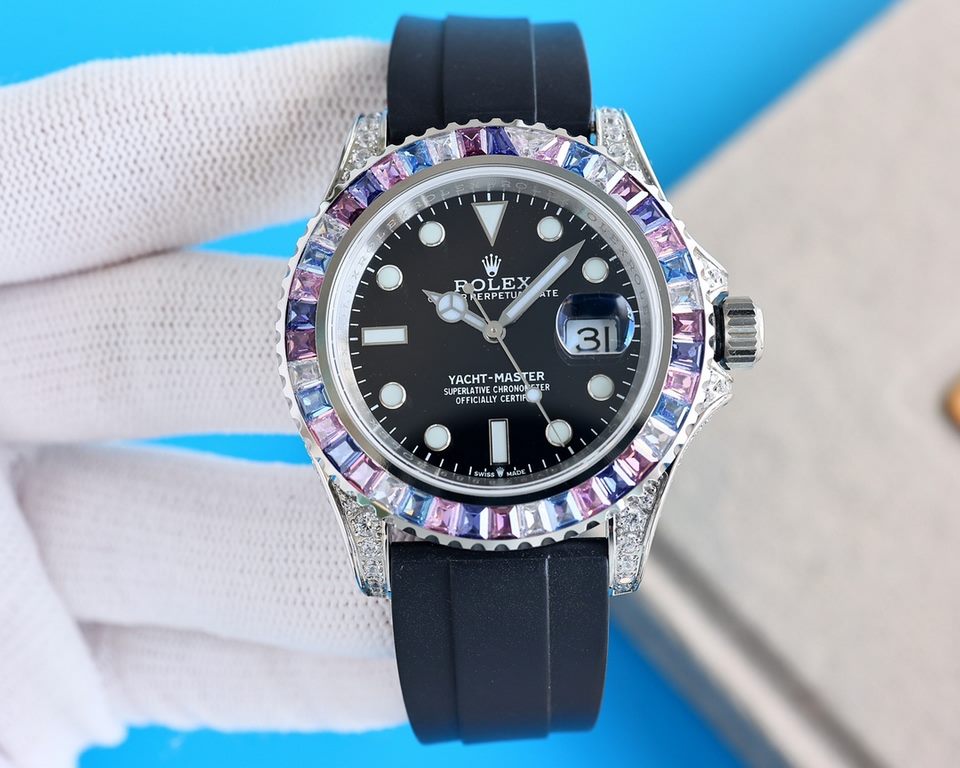 The Rolex Rolex Global Limited Edition Jeweled Yacht Masterpiece pushes the boundaries aesthetically, and you can combine your love of jewelry and Swiss watches in this watch. The bezel, case and buckle are set with Swar