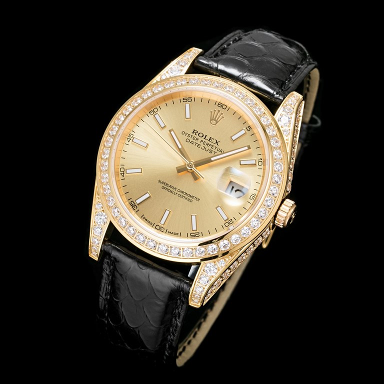 The highest version! The Rolex Full Diamond Log is known for its class. Vacuum plating, no color loss! Re-launch the upgraded version of the watch! Genuine snakeskin strap! The dial and case are set with luxurious diamon