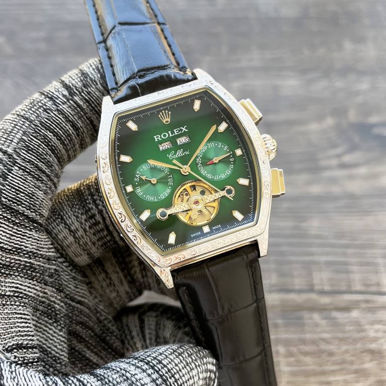 The new tonneau is on the market!【Newest】： Rolex multi-functional boutique, three hands large flywheel design[Type] Boutique men's watchesStrap] Genuine cowhide leather strap【Movement】：High-end automatic mechanical movem