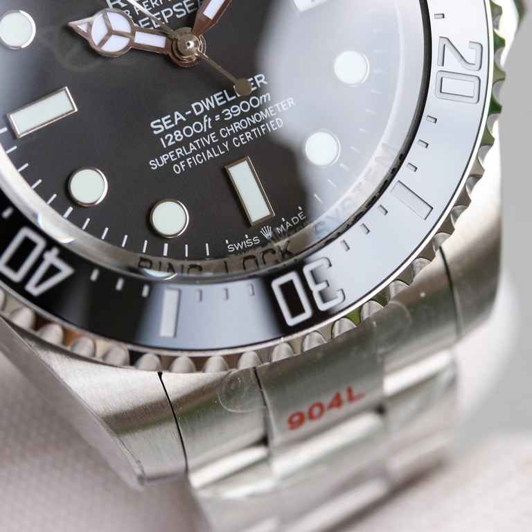 Rolex SEA-DWELLER Ghost King 44mm copy of the essence of the parallel purchasing version of the Ghost King SEA case in stainless steel to reach the same with the genuine, the original process of ceramic bezel mouth, thre