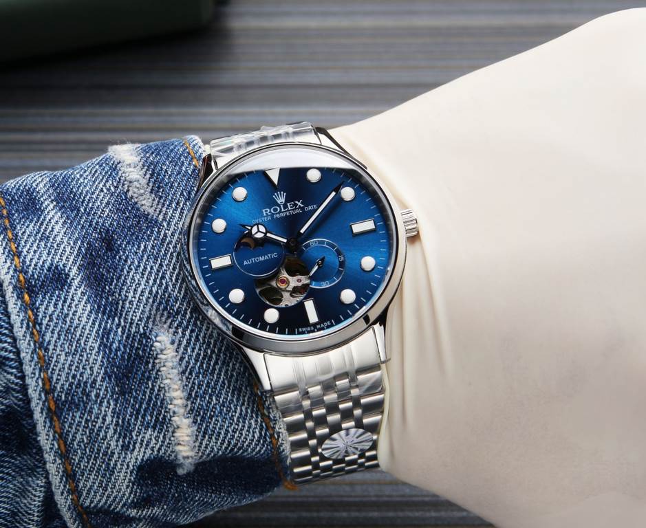 . (This product have been strictly waterproof pressure test, waterproof up to 120 meters  )Rolex, Sun, Moon and Stars series, equipped with the original imported 82S7 movement (0 return 0 after-sales), using super A stee