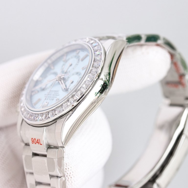 The first of the new models   Rolex presents the Diamond Bezel Daytona Eternity in white gold. It is worth mentioning that the first two models use brilliant-cut diamonds as hour-markers, while the latter upgrades them t