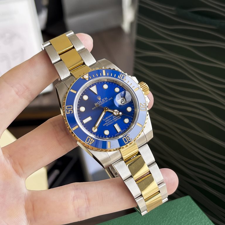 Top of the line gold clad model! Rolex Submariner series is a model of classic watches, this watch gold noble and bright and stainless steel solid and matchless in one, King Kong combination makes the watch more atmosphe