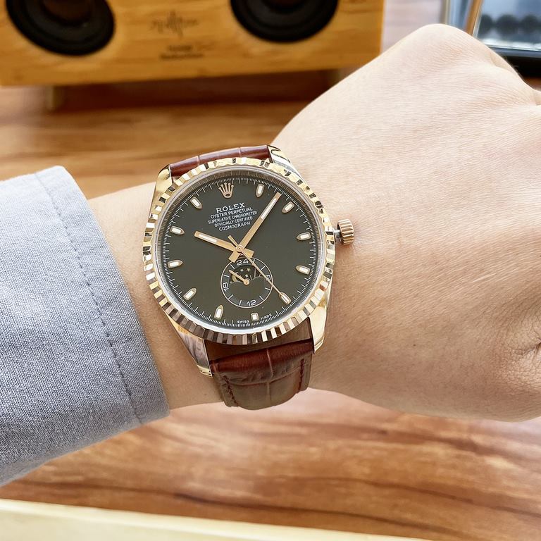 Rolex. Rolex Rolex boutique men's watches, classic big three hands equipped with moon phase design, distinguished atmosphere, gentleman style, excellent quality, hot sale all over the city. Adopting automatic mechanical 