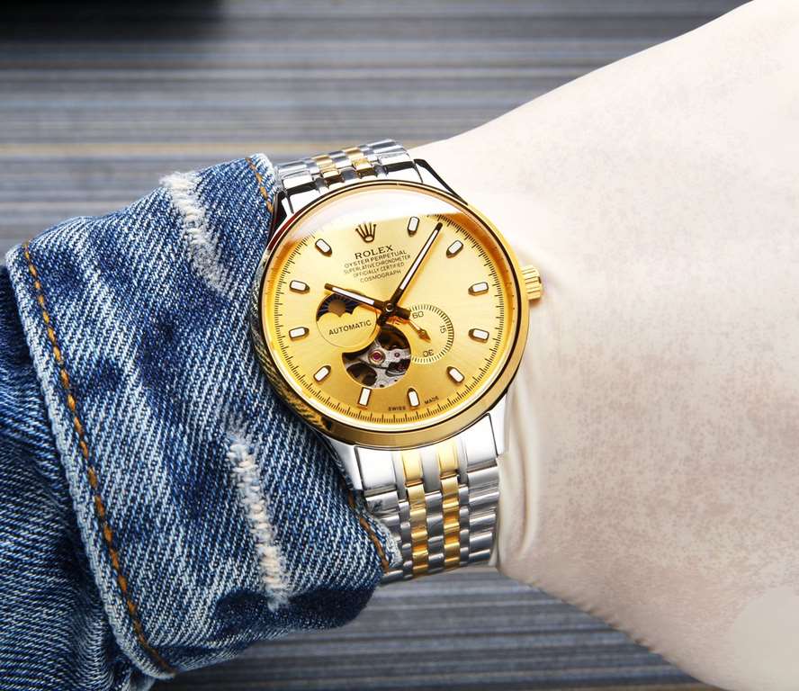 . (This product have been strictly waterproof pressure test, waterproof up to 120 meters  )Rolex, Sun, Moon and Stars series, equipped with the original imported 82S7 movement (0 return 0 after-sales), using super A stee