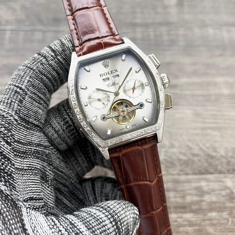 The new tonneau is on the market!【Newest】： Rolex multi-functional boutique, three hands large flywheel design[Type] Boutique men's watchesStrap] Genuine cowhide leather strap【Movement】：High-end automatic mechanical movem