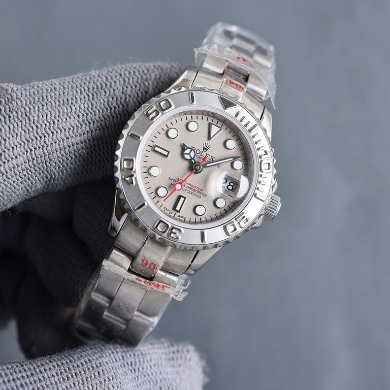 Wear the original texture Quality heritage!Oyster case, waterproof] 29mm in diameter, the thickness of the watch is the same as the original, 11 classic ratio1. Classic Oyster case with triangular pitted bezel.2. The han