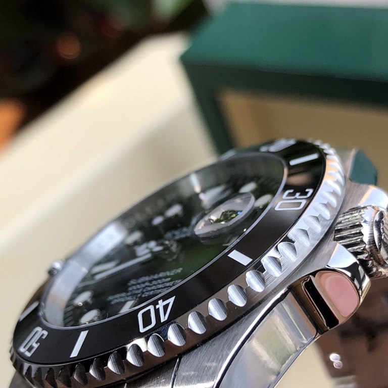 Comes with a box Support Hong Kong and USA direct shippingDial details!Rolex Black Aqua Ghost Advantage 1 Superior Quality and Cost EffectiveThe black water ghost refers to the Rolex Submariner series 116610LN watch, the