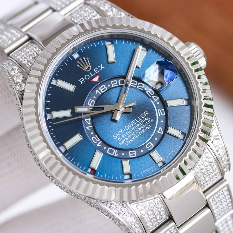 Factory2022 craftsmanship] Upgraded Rolex Sky-Dweller! Rolex Sky-Dweller! Wonderful details[Case] Size 42mm, calm, reliable and graceful!Bezel with Rolex Ring Command triangular pitted pattern, rotating the outer ring ca