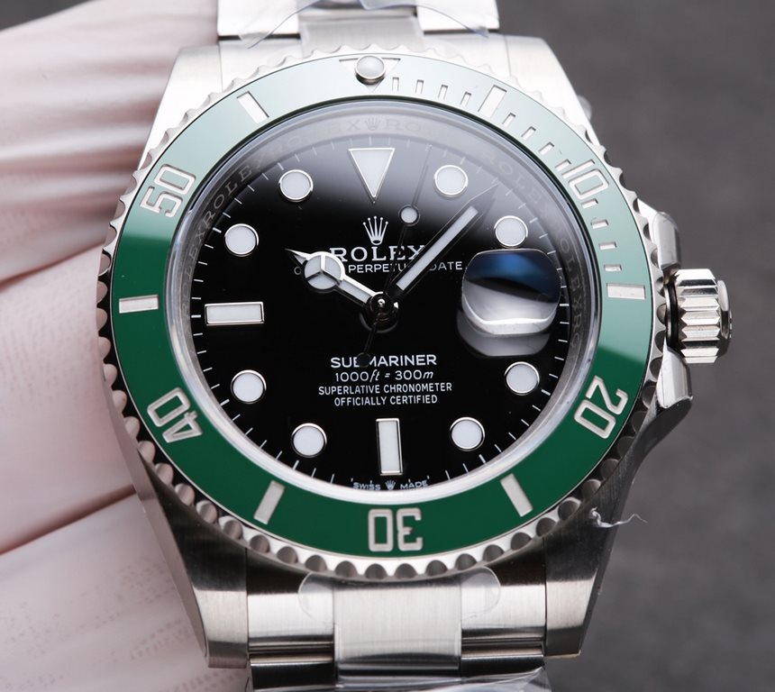 GreenC factory [high version] 2021 latest model Rolex Aqua Ghost real 41mm size and original consistent, 4 corner lugs smaller, strap buckle wider! Face plate 6 o'clock position of the SWISS MADE word in the middle of th