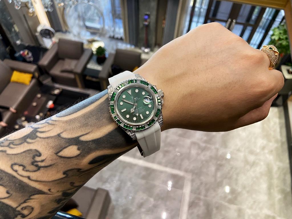 Rolex-ROLEX   Jeweled Circle custom-level reformulation of the water ghost to come [color] hand in hand with high-end jewelry factories, heavily inlaid with 72 black, green, sapphire corresponding color water ghost circl