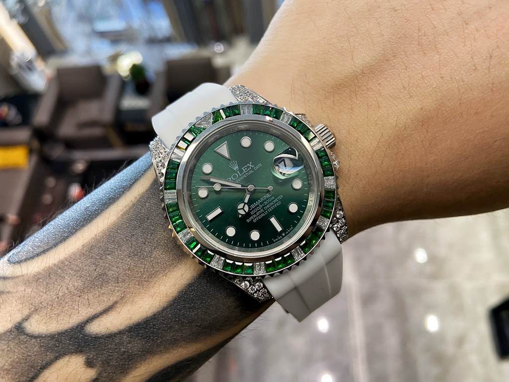 Rolex-ROLEX   Jeweled Circle custom-level reformulation of the water ghost to come [color] hand in hand with high-end jewelry factories, heavily inlaid with 72 black, green, sapphire corresponding color water ghost circl